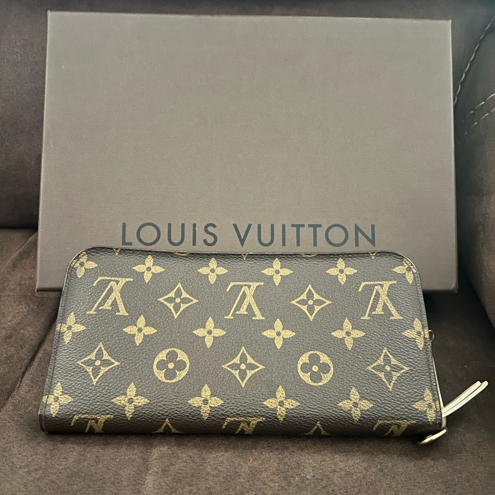 Louis Vuitton Monogram Insolite Wallet- Pretty in Pink  🩷